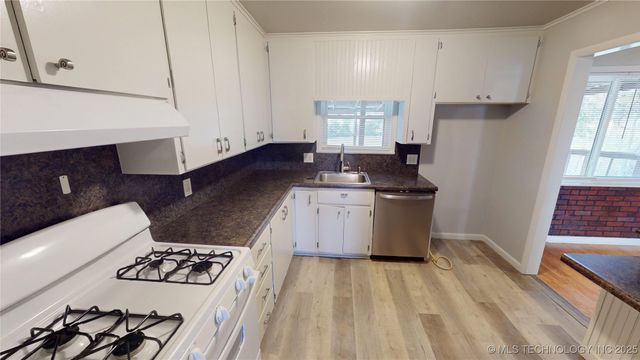 4538 S 23rd West Avenue, Tulsa, OK 74107