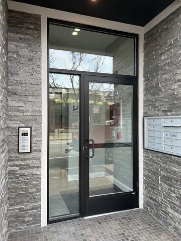 734 South Street 1, Boston, MA 02131