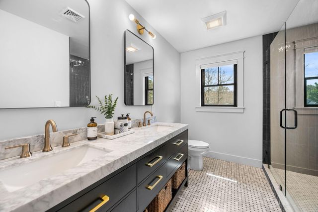 17 Rogers Road, Harwich, MA 02645