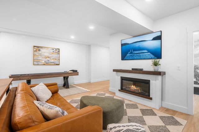 17 Rogers Road, Harwich, MA 02645