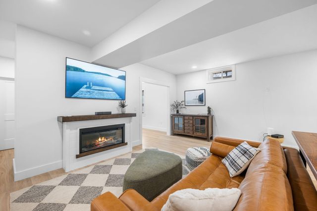 17 Rogers Road, Harwich, MA 02645