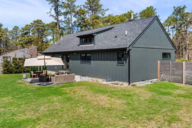 17 Rogers Road, Harwich, MA 02645