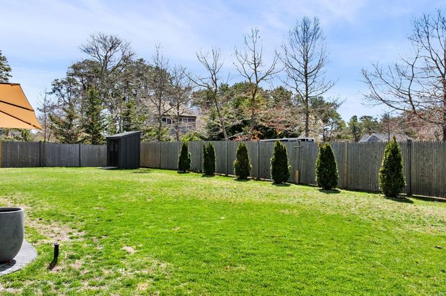 17 Rogers Road, Harwich, MA 02645