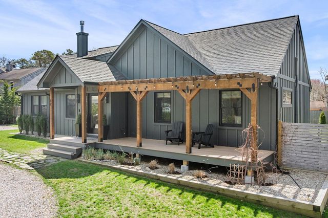 17 Rogers Road, Harwich, MA 02645