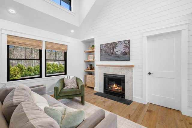 17 Rogers Road, Harwich, MA 02645