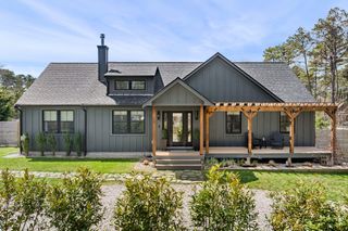 17 Rogers Road, Harwich, MA 02645