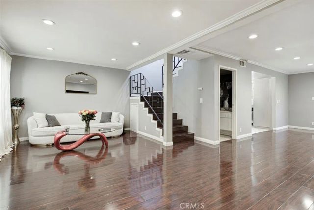 10260 Plainview Avenue 22, Tujunga, CA 91042