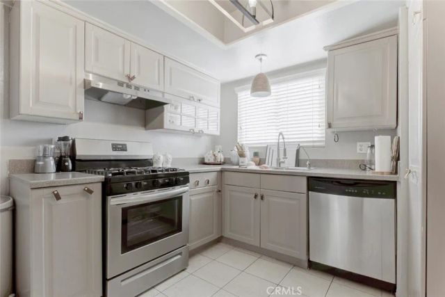 10260 Plainview Avenue 22, Tujunga, CA 91042