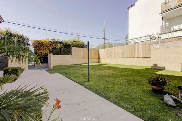 10260 Plainview Avenue 22, Tujunga, CA 91042
