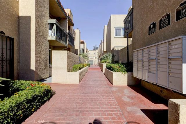 10260 Plainview Avenue 22, Tujunga, CA 91042