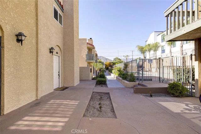 10260 Plainview Avenue 22, Tujunga, CA 91042