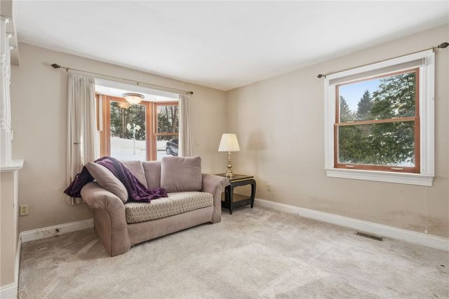 230 Neely School Rd, Marshall, PA 15090