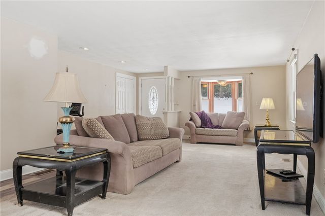 230 Neely School Rd, Marshall, PA 15090