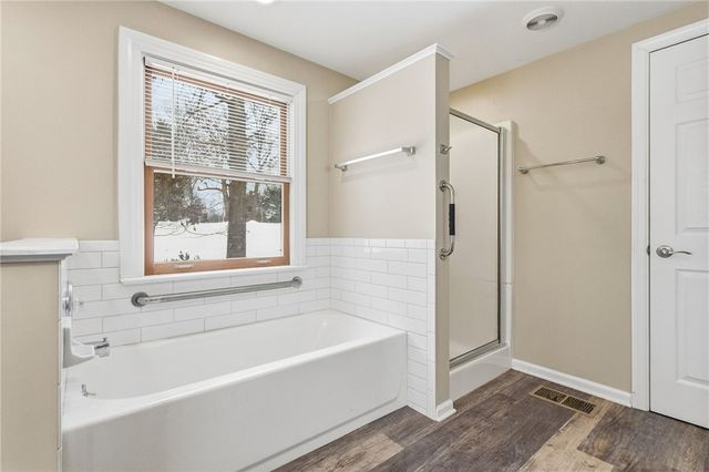 230 Neely School Rd, Marshall, PA 15090