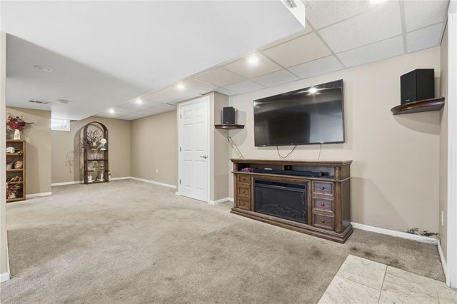 230 Neely School Rd, Marshall, PA 15090