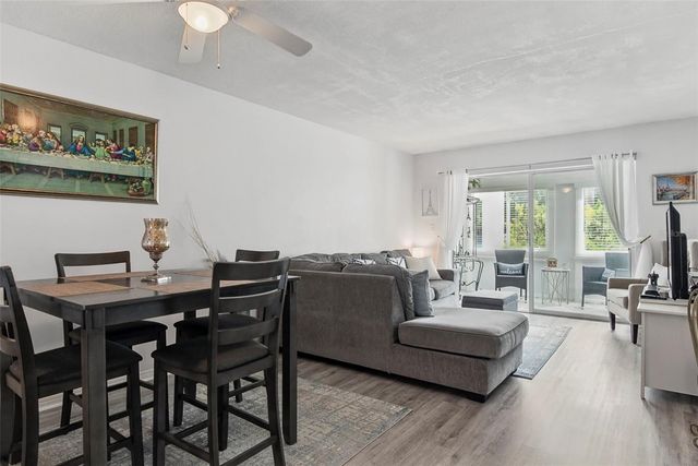 8651 10TH STREET N 118, St Petersburg, FL 33702