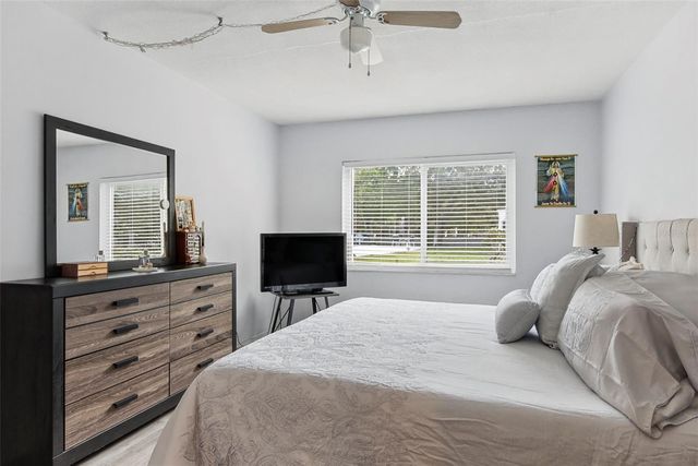8651 10TH STREET N 118, St Petersburg, FL 33702