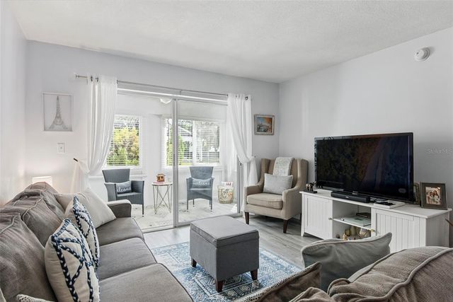 8651 10TH STREET N 118, St Petersburg, FL 33702