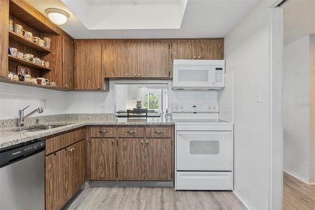 8651 10TH STREET N 118, St Petersburg, FL 33702