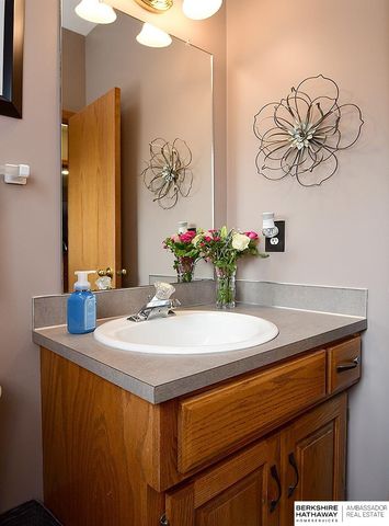 9022 Bayberry Circle, La Vista, NE 68128