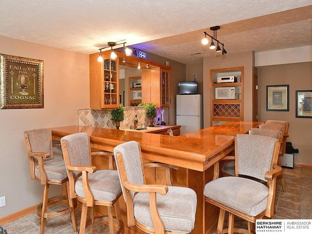 9022 Bayberry Circle, La Vista, NE 68128