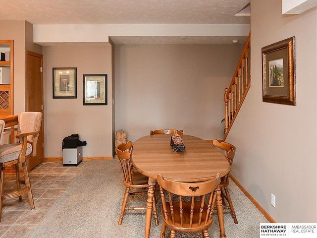 9022 Bayberry Circle, La Vista, NE 68128