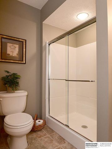 9022 Bayberry Circle, La Vista, NE 68128