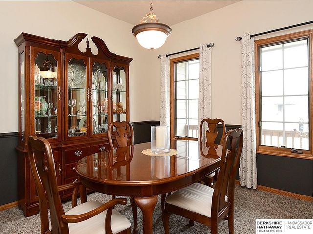 9022 Bayberry Circle, La Vista, NE 68128