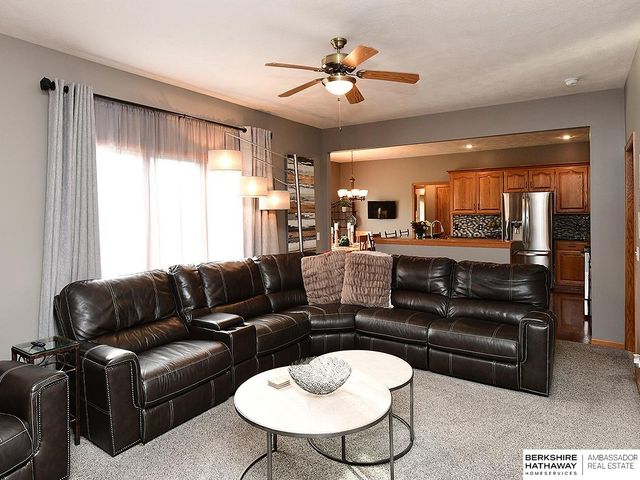 9022 Bayberry Circle, La Vista, NE 68128