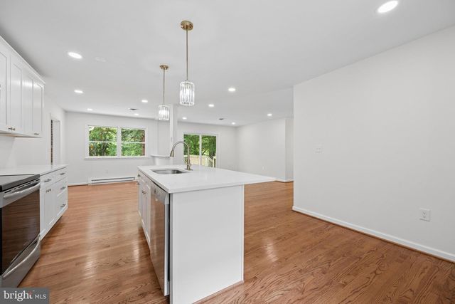 13715 LEWISDALE RD, Clarksburg, MD 20871