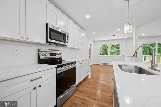 13715 LEWISDALE RD, Clarksburg, MD 20871