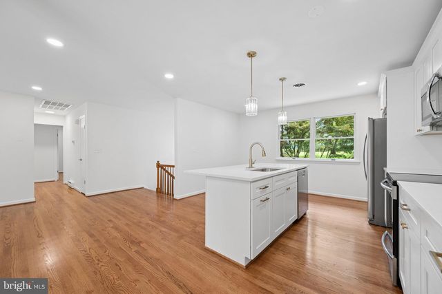 13715 LEWISDALE RD, Clarksburg, MD 20871