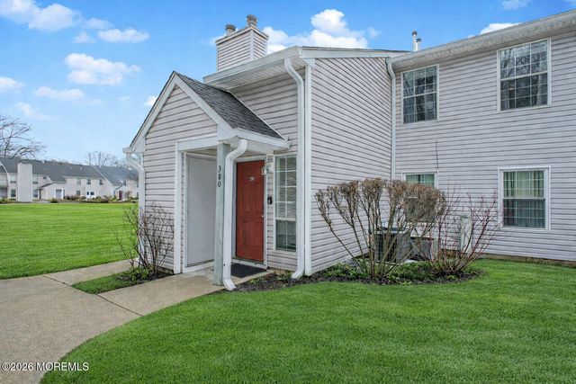 380 Hampton Place, Morganville, NJ 07751