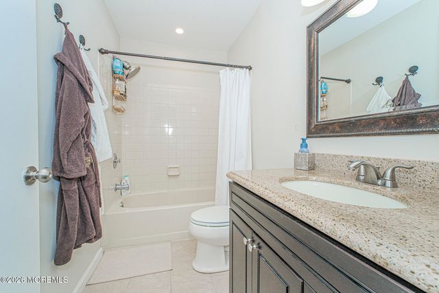 380 Hampton Place, Morganville, NJ 07751