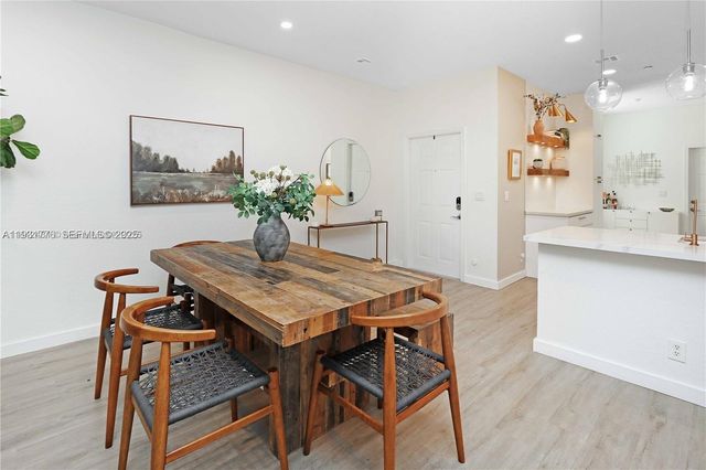 4333 Vineyard Cir 4333, Weston, FL 33332