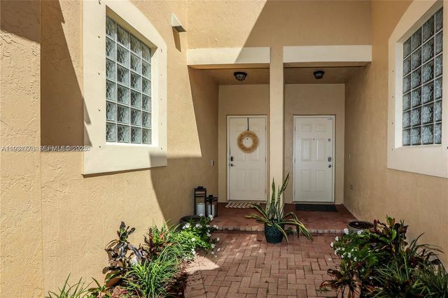 4333 Vineyard Cir 4333, Weston, FL 33332