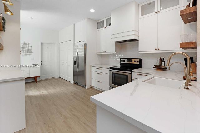 4333 Vineyard Cir 4333, Weston, FL 33332