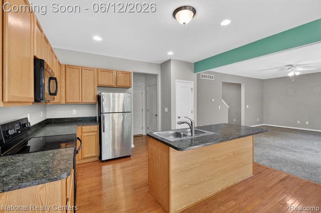 59697 Twin Pines Drive, New Hudson, MI 48165
