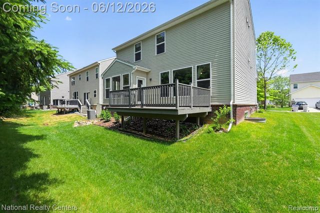 59697 Twin Pines Drive, New Hudson, MI 48165