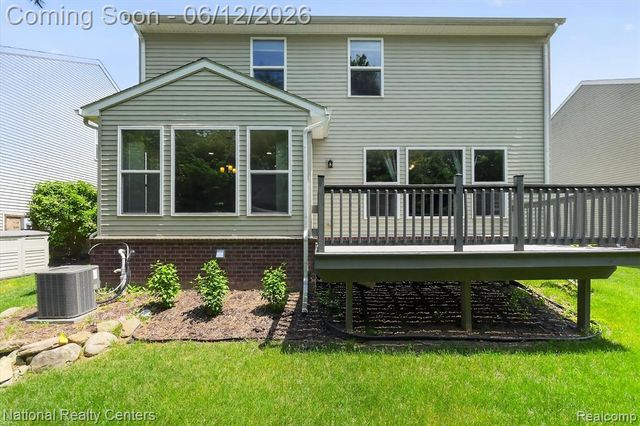 59697 Twin Pines Drive, New Hudson, MI 48165