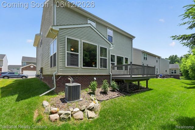 59697 Twin Pines Drive, New Hudson, MI 48165