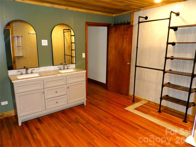 332 Epley Drive 1, Marion, NC 28752