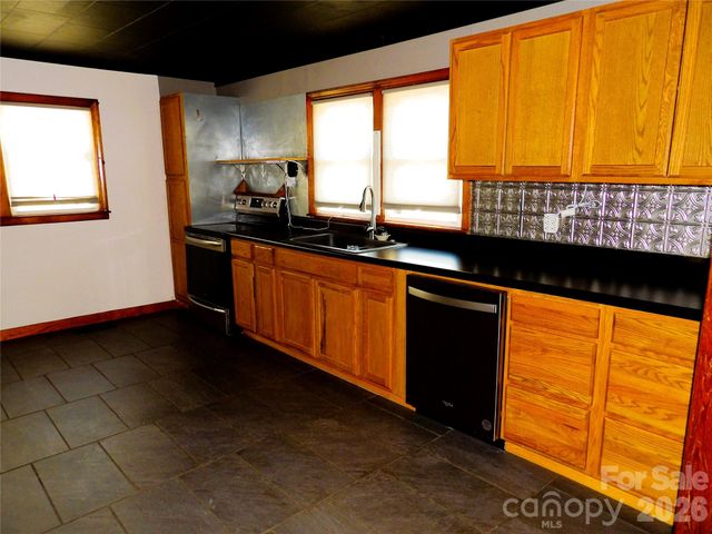 332 Epley Drive 1, Marion, NC 28752