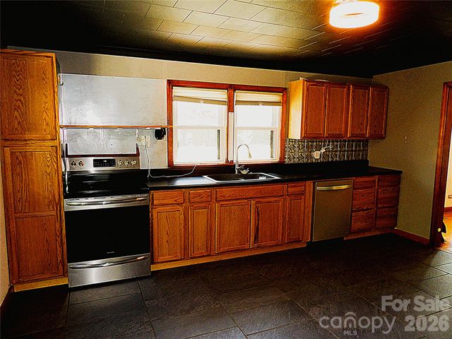 332 Epley Drive 1, Marion, NC 28752