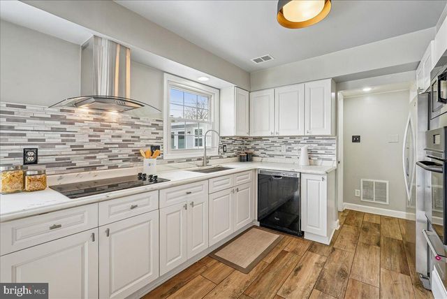 4407 MIDSTONE LN, Fairfax, VA 22033