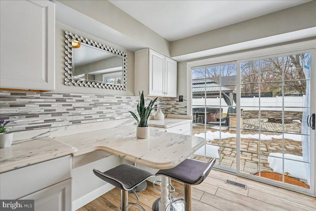 4407 MIDSTONE LN, Fairfax, VA 22033