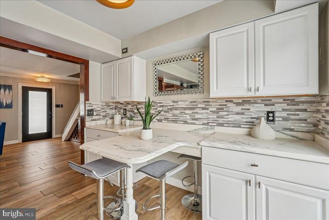 4407 MIDSTONE LN, Fairfax, VA 22033