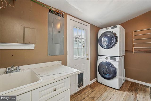 4407 MIDSTONE LN, Fairfax, VA 22033