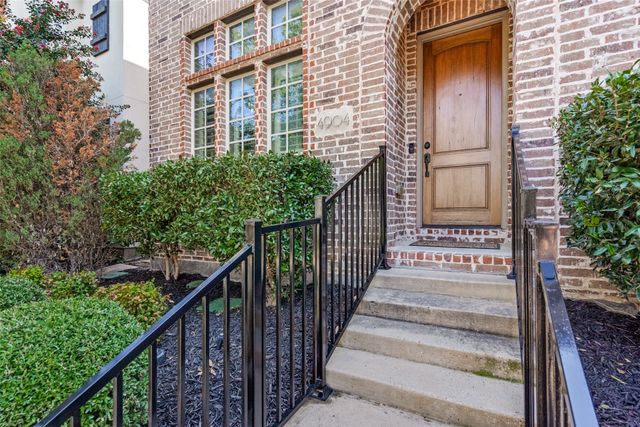4904 Sage Hill Drive, Carrollton, TX 75010