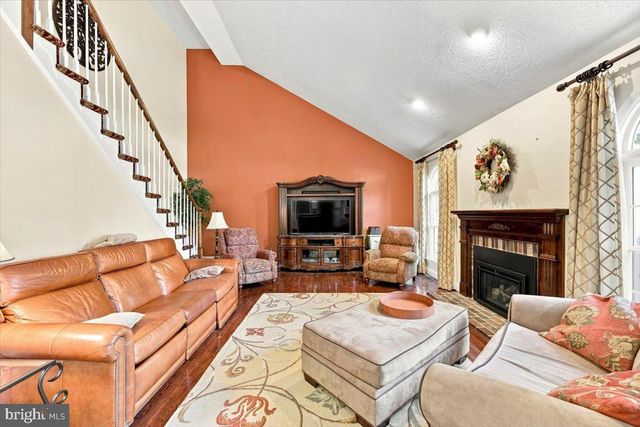 19 RICKLAND DR, Sewell, NJ 08080